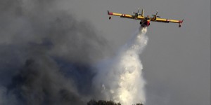 Un incendie de forêt ravage plus de 300 hectares près d'Aix-en-Provence