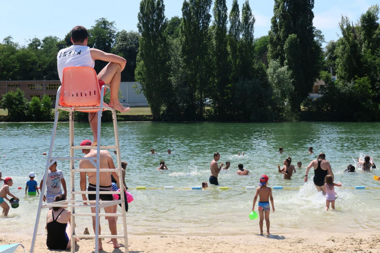 INTERACTIF. Vacances d'été : comment éviter de se baigner dans une eau polluée ? 