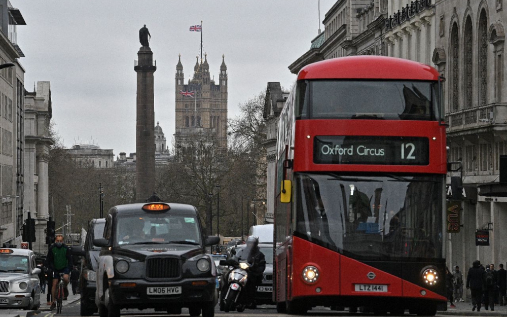 Le Royaume-Uni veut aussi arrêter les ventes de véhicules essence et diesel