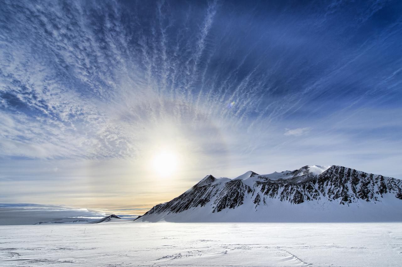 En Antarctique, 91 volcans découverts endormis sous 2000 mètres de glace