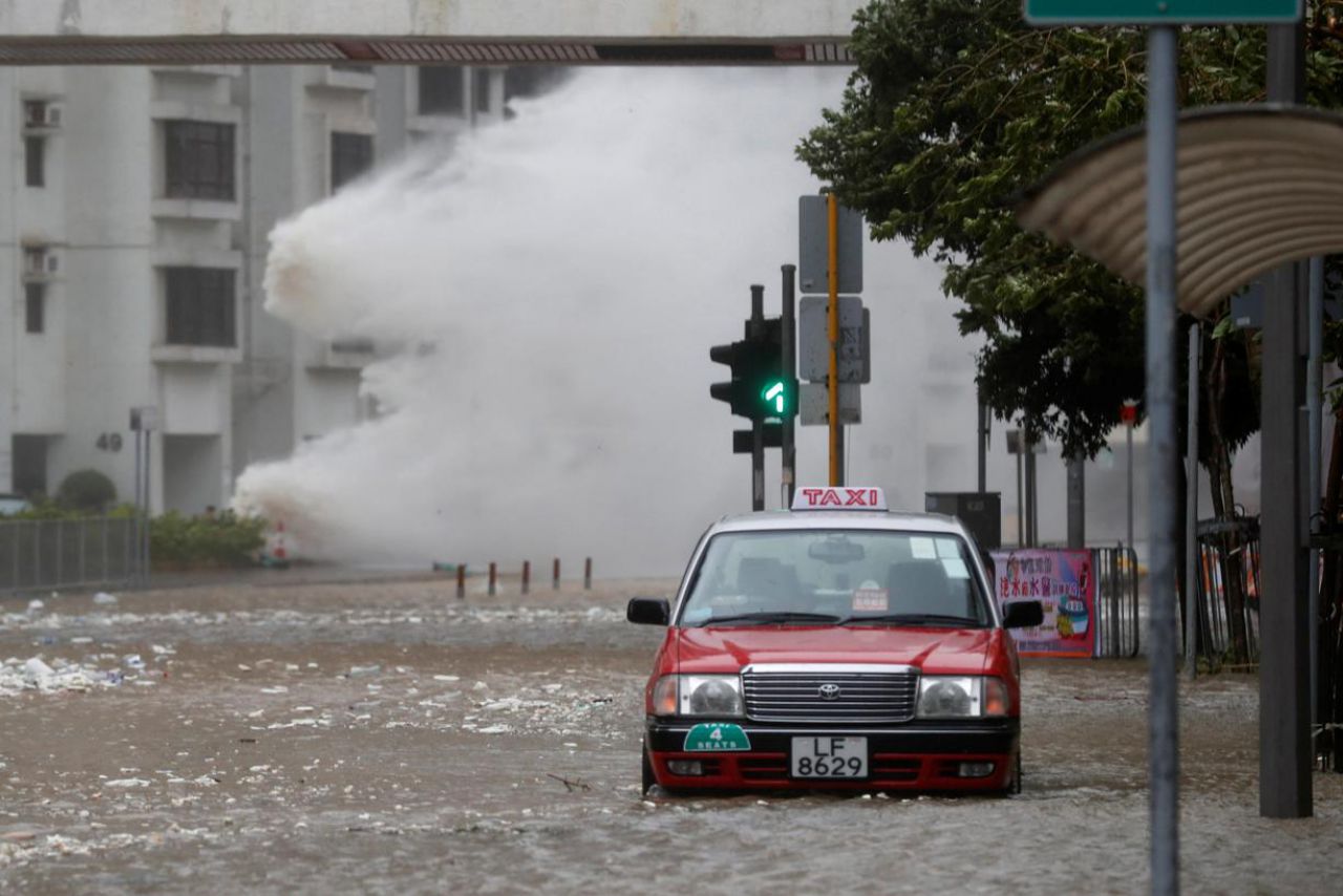 Hong Kong : niveau alerte maximale à l'approche du typhon Hato
