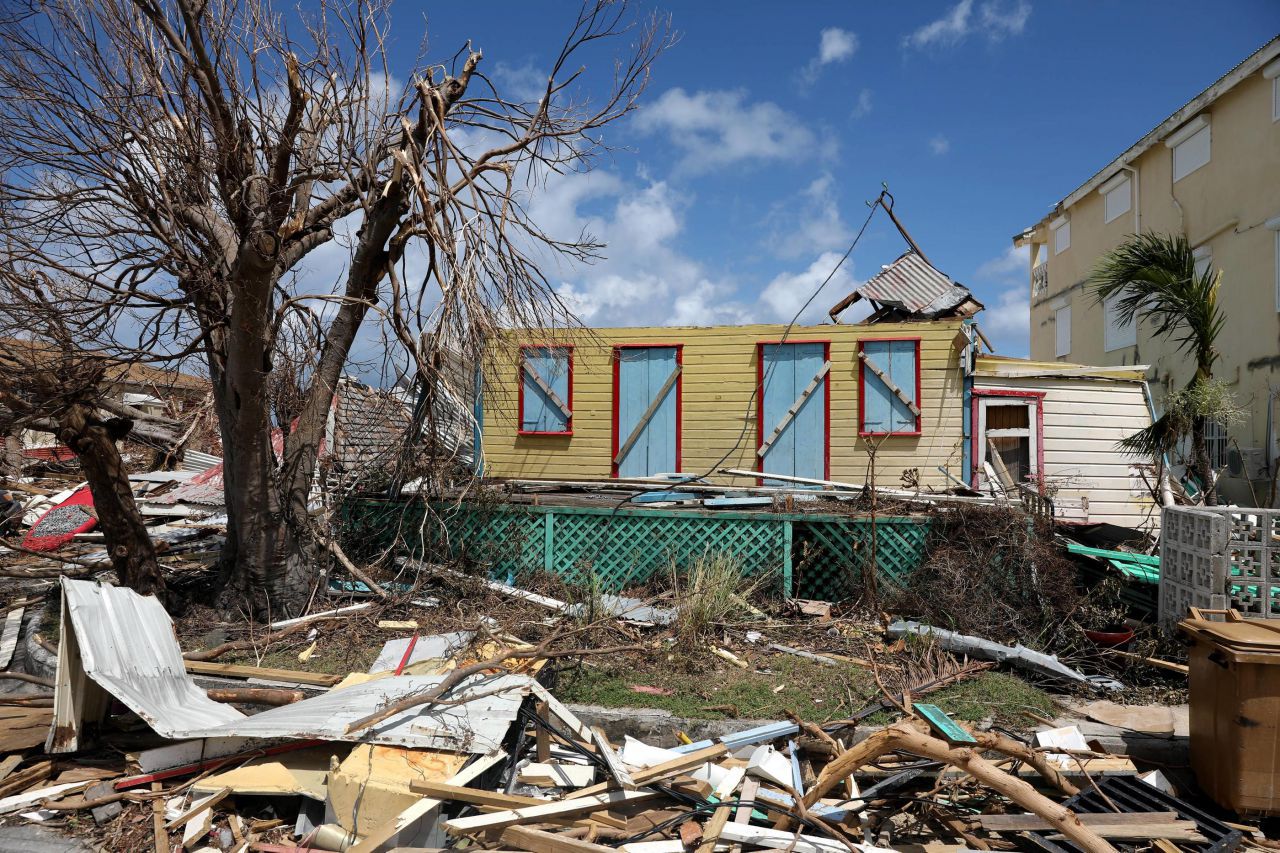 Assurances, coût, prévention : après Irma, Saint-Martin face au défi de la reconstruction