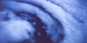 Bombe nucléaire, glace carbonique, entonnoirs géants : peut-on stopper les ouragans ?