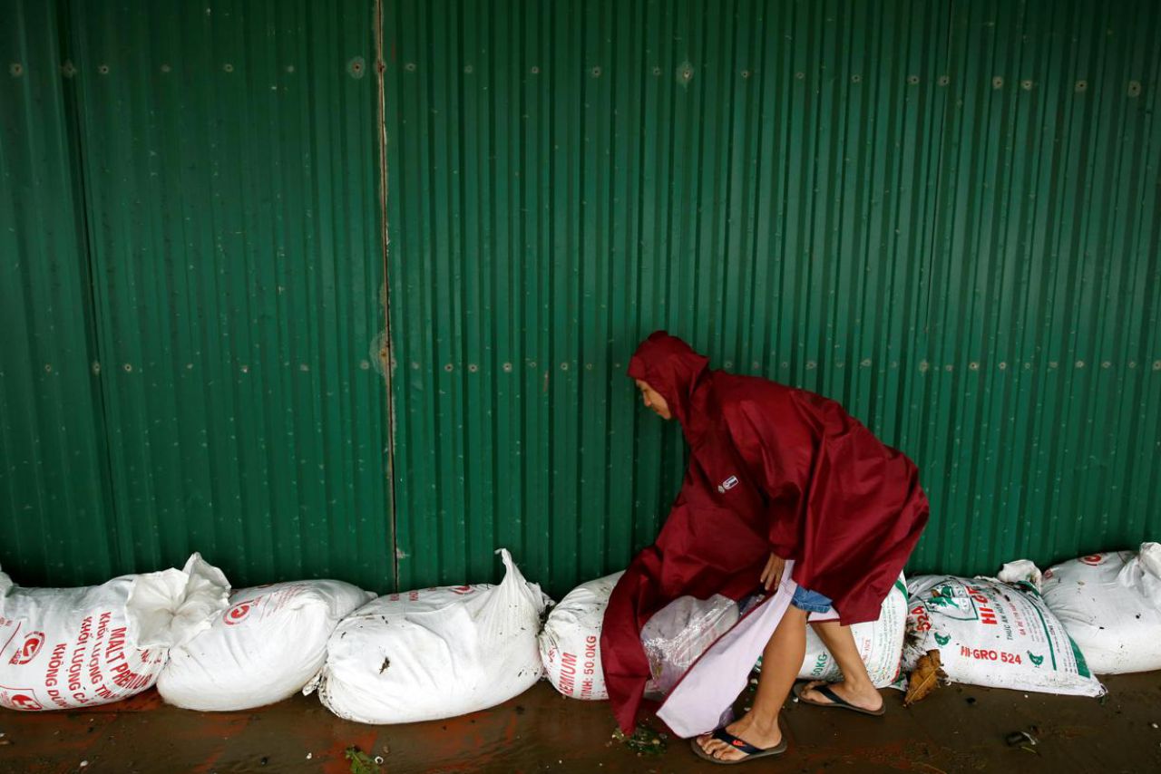 Vietnam : des milliers de personnes évacuées avant le passage du typhon Doksuri