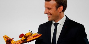 Emmanuel Macron annonce l'achat de six avions gros porteurs contre les feux de forêt