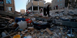 Un puissant séisme fait au moins 213 morts et 1.700 blessés en Iran et Irak