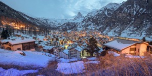 Suisse : Zermatt coupée du monde, des milliers de touristes bloqués