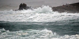 Tempête : deux personnes âgées meurent emportées par une vague en Espagne