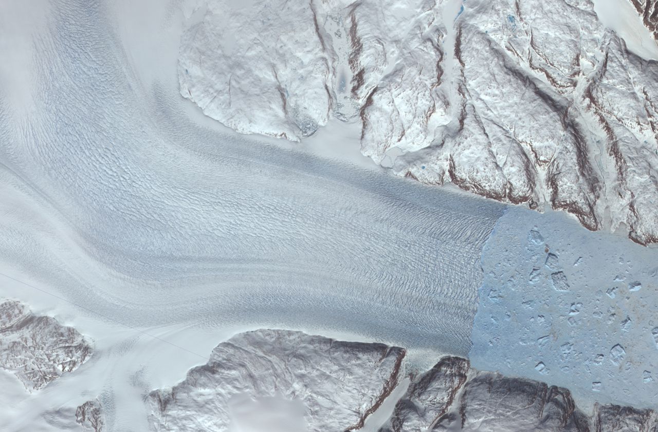 Groenland : un iceberg de 10 milliards de tonnes se détache d’un glacier