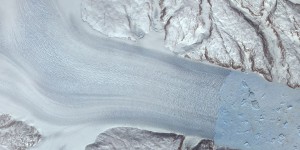 Groenland : un iceberg de 10 milliards de tonnes se détache d’un glacier