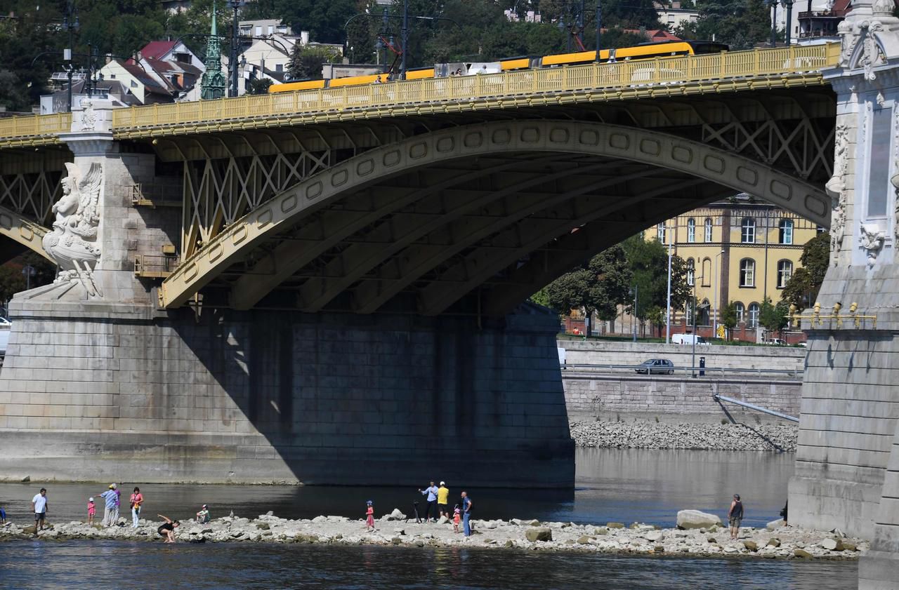 Sécheresse : le transport fluvial perturbé sur le Rhin et le Danube