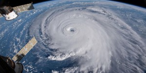 L’ouragan Florence perd de sa puissance mais reste très dangereux