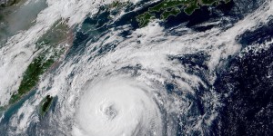 Un nouveau puissant typhon, Trami, menace le Japon