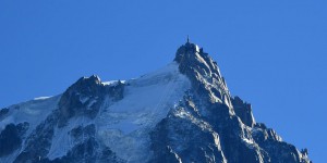 Après 108 jours sans gel, le mercure est enfin passé sous zéro au Pic du Midi