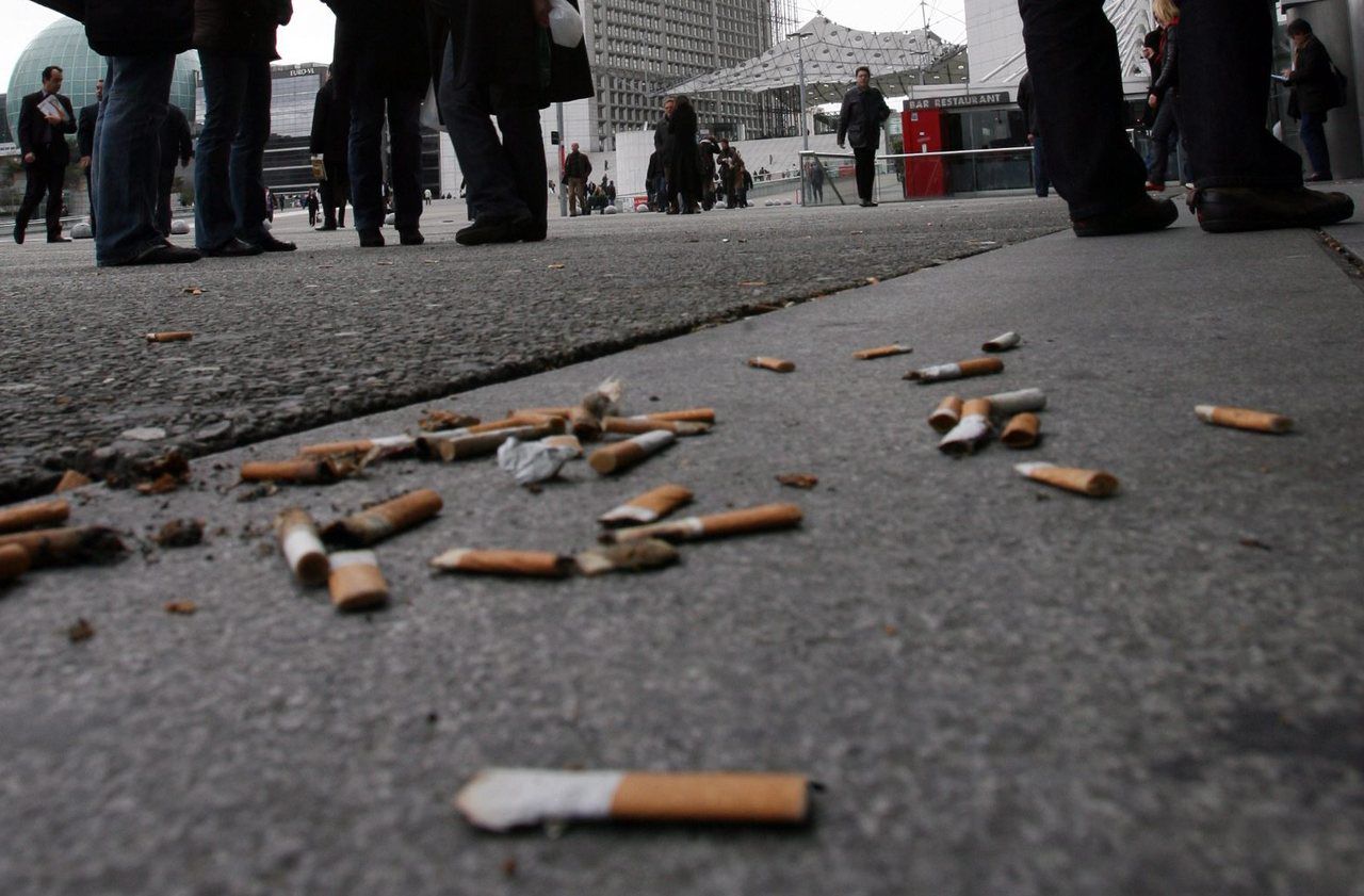 Recyclage des mégots : bras de fer entre Brune Poirson et les cigarettiers