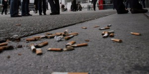 Recyclage des mégots : bras de fer entre Brune Poirson et les cigarettiers