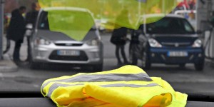 Carburants : Macron face à la colère des gilets jaunes