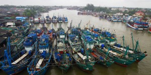 Thaïlande : les touristes quittent les îles menacées par la tempête Pabuk
