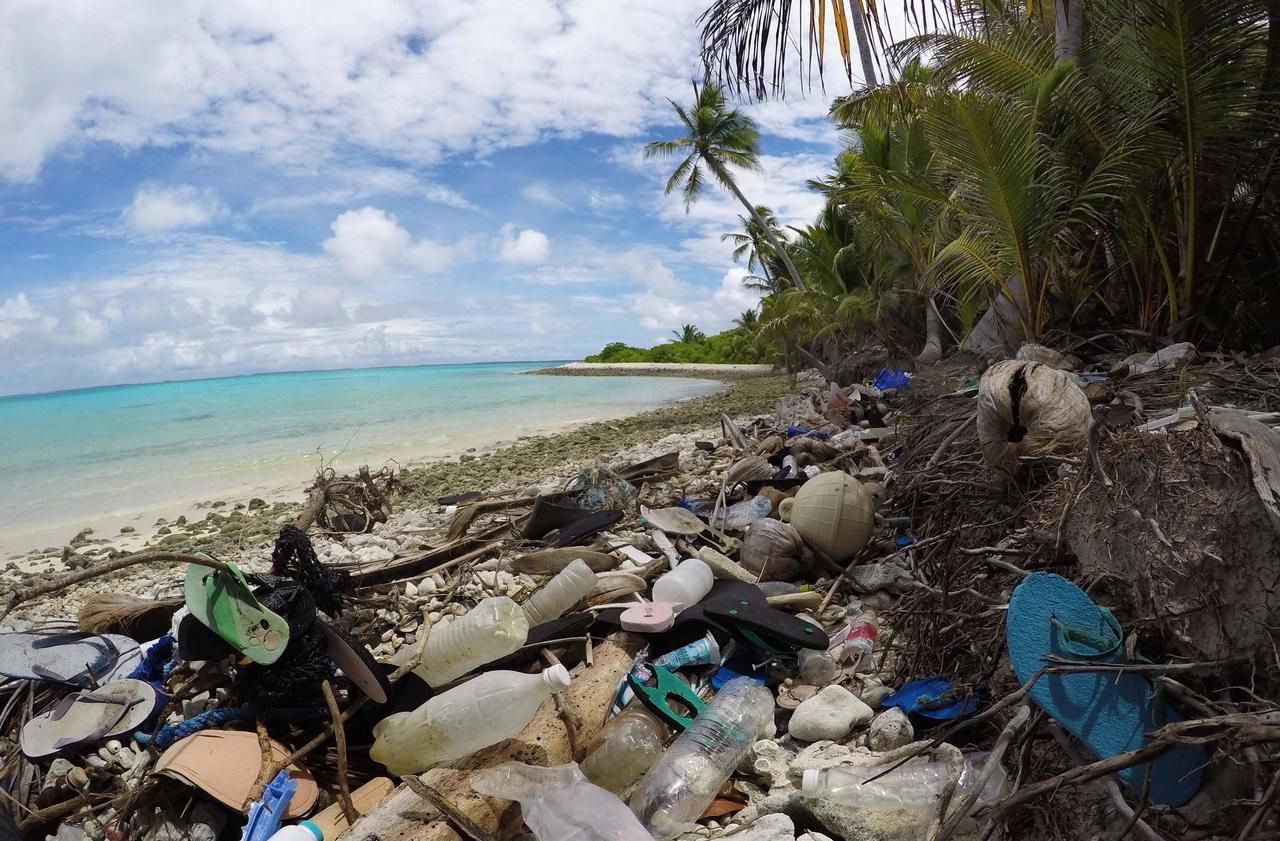 Un archipel de l’océan Indien recouvert de plastique