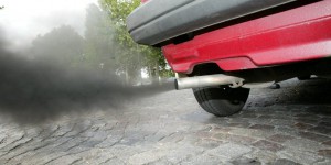 Automobile : deux députés veulent interdire la publicité sur les voitures thermiques