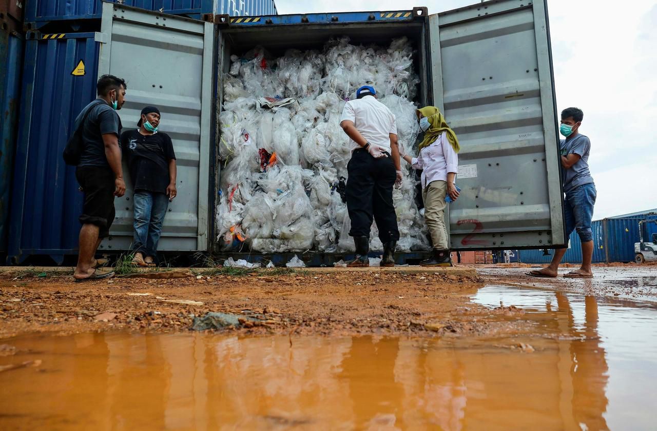 Cargos de plastique : que vont devenir les déchets renvoyés à la France ?