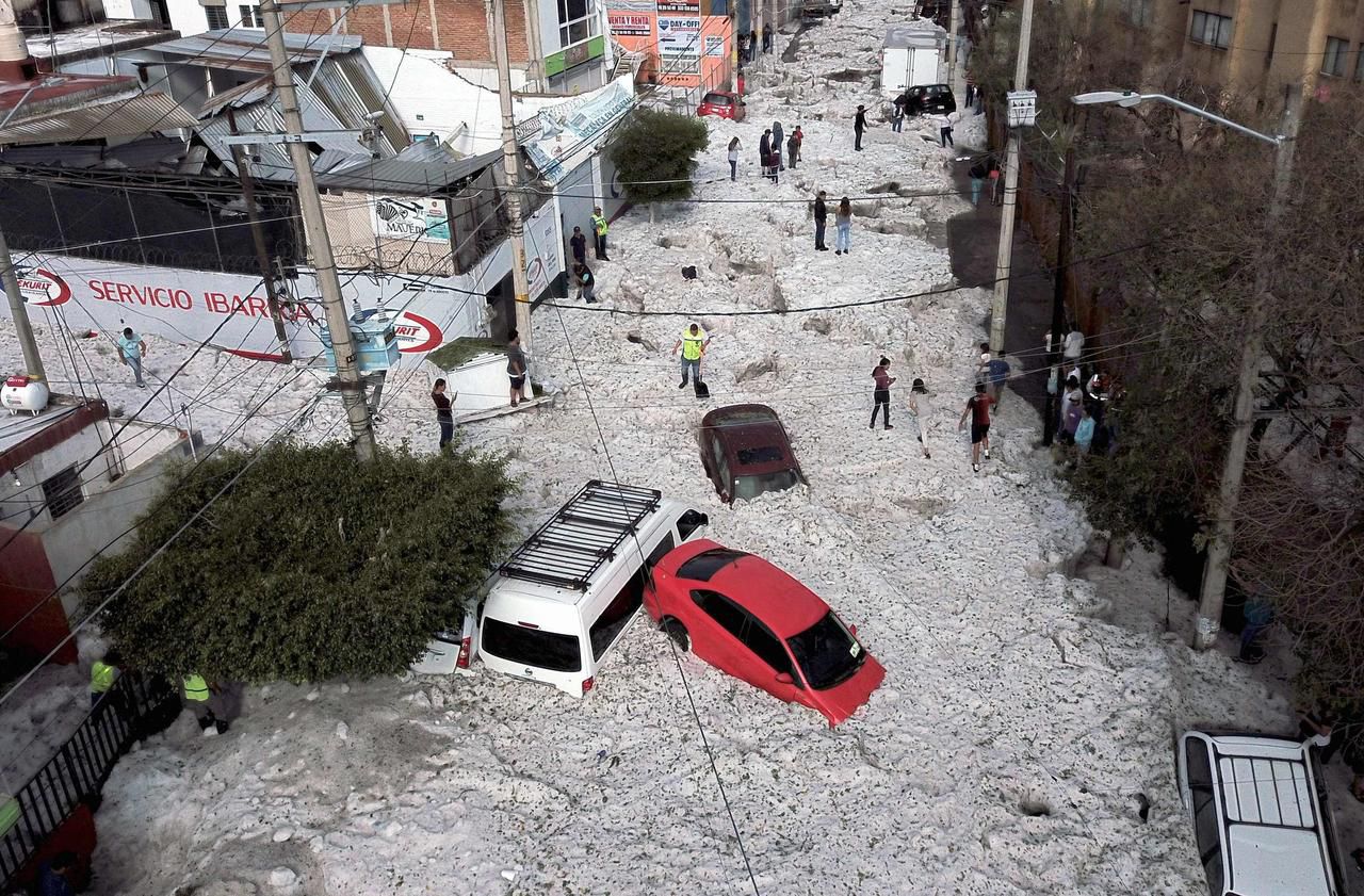 Mexique : Guadalajara sous 2 mètres de grêle après un terrible orage
