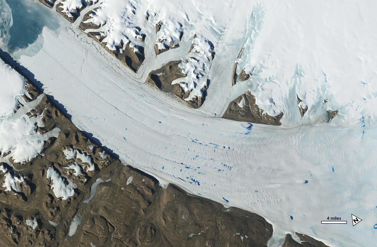 Climat : au Groenland, la fonte des glaces s’accélère encore