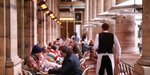Municipales à Paris : et si on interdisait les terrasses chauffées ?
