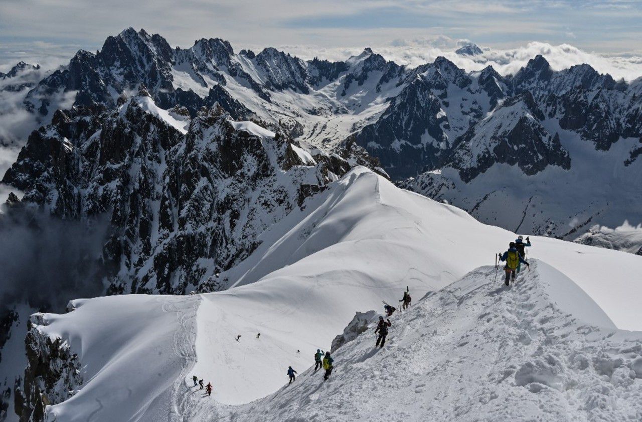 Sur le Mont-Blanc, c’est le grand n’importe quoi et un arrêté est à l’étude