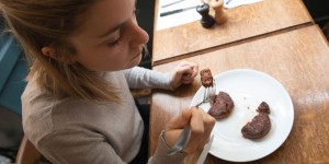 Steak sans viande : «Attention au taux de matières grasses»