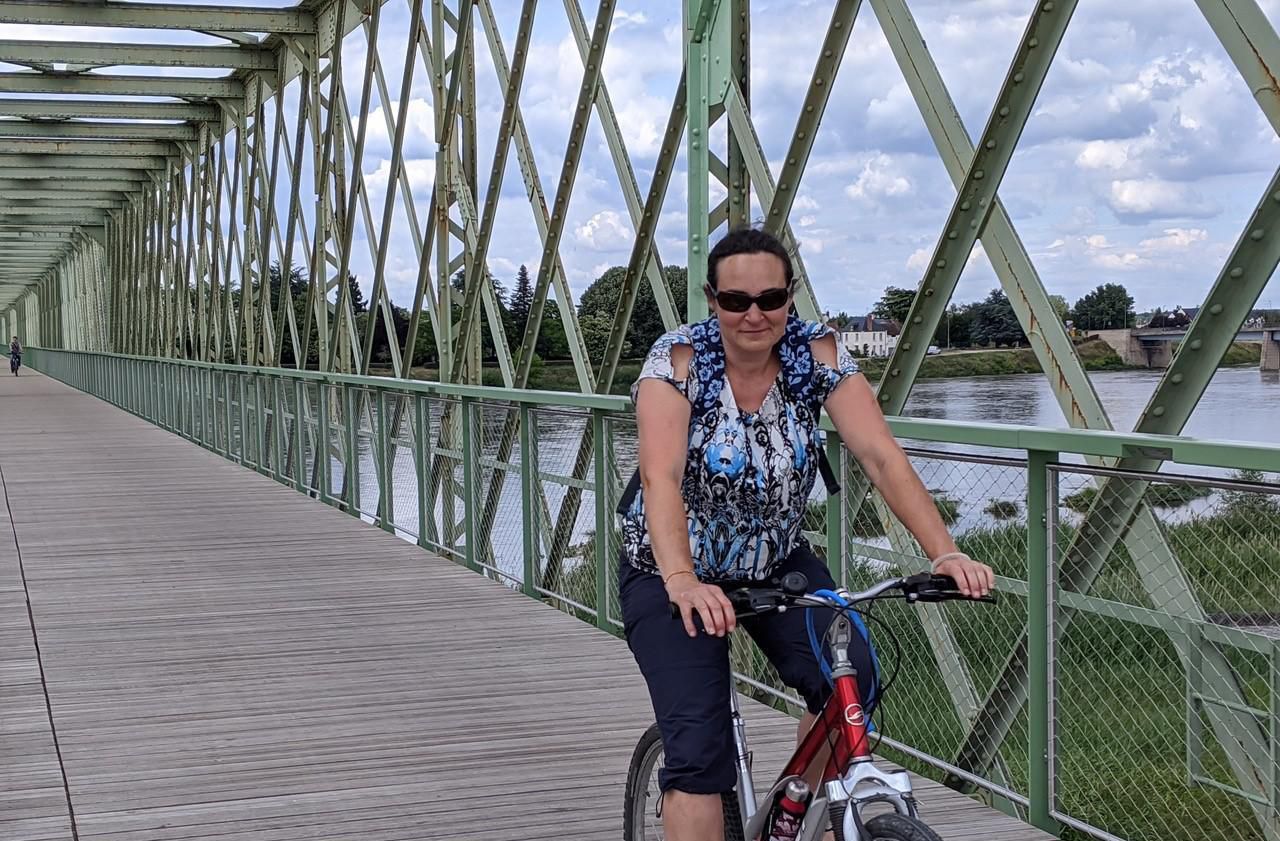A Sully, un ancien pont ferroviaire réservé aux cyclistes de la Loire à vélo