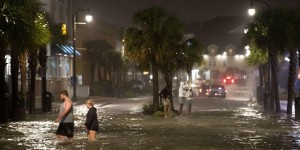Etats-Unis : redevenu un ouragan, Isaias s’abat sur la Caroline du Nord