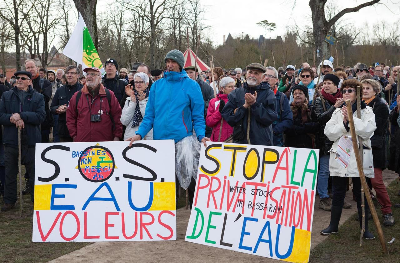 Deux-Sèvres : les anti-bassines manifestent contre «le pillage et la privatisation de l’eau»