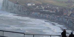 Changement climatique : le littoral normand submergé en 2100 ?