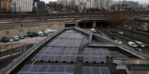 «Neuf centrales solaires ont été créées» : Paris veut accélérer la mise en œuvre de son Plan climat
