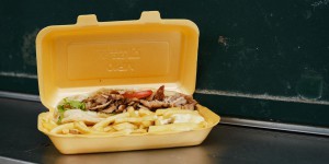 Interdiction des boîtes en polystyrène : les kebabs ne sont pas prêts