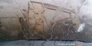 Images impressionnantes d'une tornade en Russie