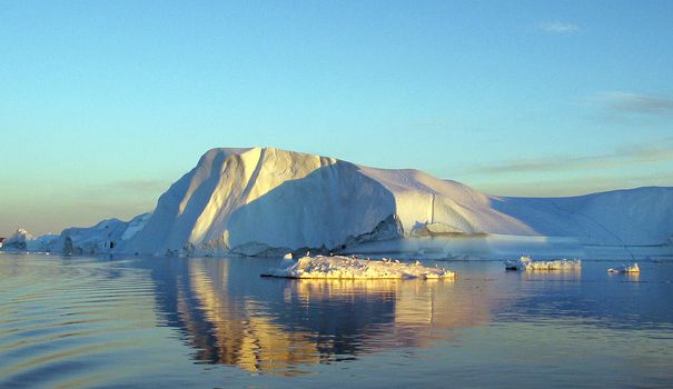 Groenland: un cratère plus gros que Paris découvert