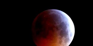 EN IMAGES. La dernière éclipse totale de Lune avant 2022