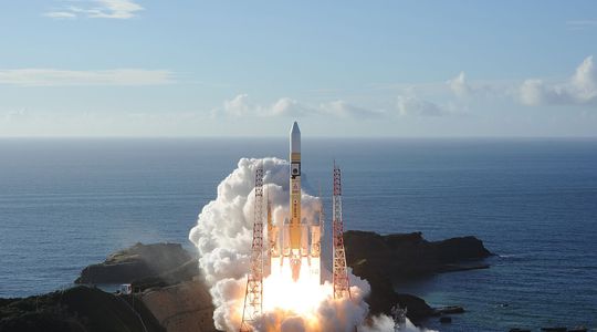 Les Émirats arabes unis lancent 'Al-Amal', la première sonde arabe en route pour Mars