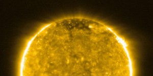 'Jamais le Soleil n'avait été pris d'aussi près': Solar Orbiter livre ses premières images