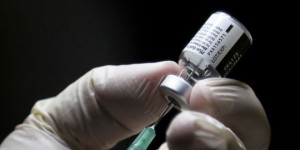Covid-19 : faut-il vacciner les personnes déjà contaminées ?