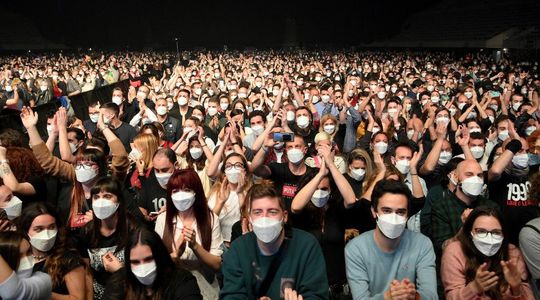 Covid-19 : à Marseille, l'étonnante annulation d'un concert-test