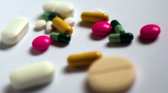 'Face aux pénuries, l'Etat devrait organiser la production de certains médicaments'