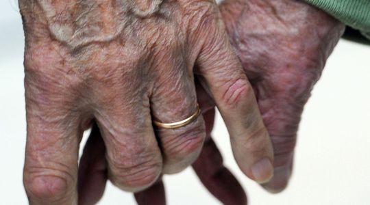 Maladie d'Alzheimer : le rôle de nos gènes de mieux en mieux compris