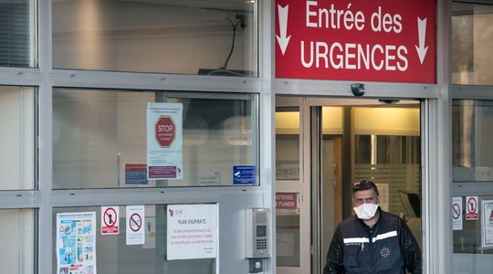 'Nous ne pouvons plus accueillir les urgences' : à Grenoble, l'alerte des soignants