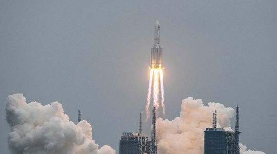 Espace : les restes d'une fusée chinoise menacent de s'écraser sur Terre