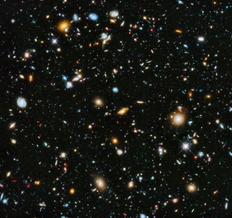 
    10 000 galaxies en une image : la fascinante photo de l’univers prise par Hubble  