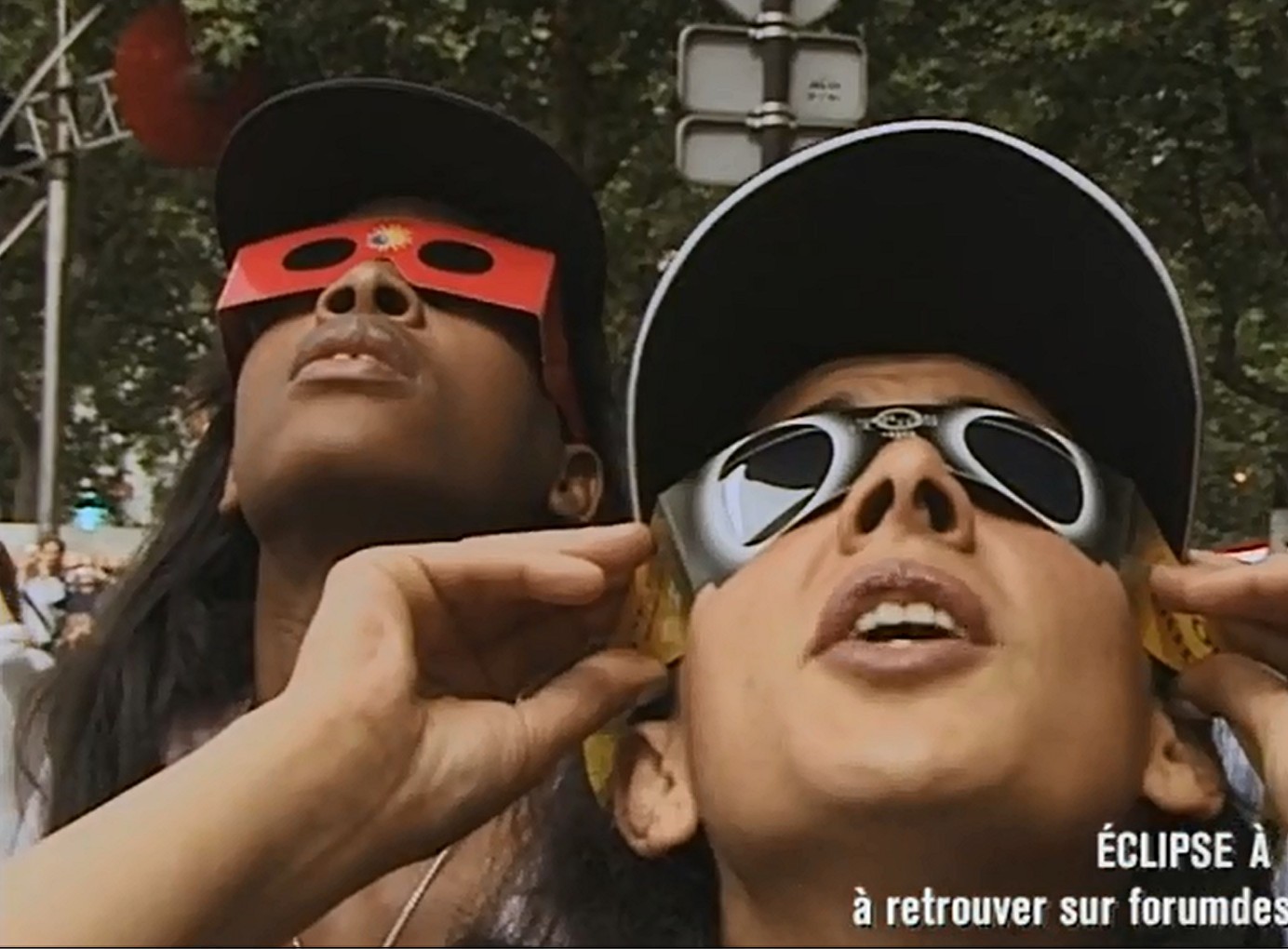 
    « Il n’y a plus de lunettes pour l’éclipse » : souvenirs du 11 août 1999  