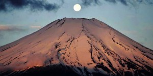 Le mont Fuji, un volcan sous pression